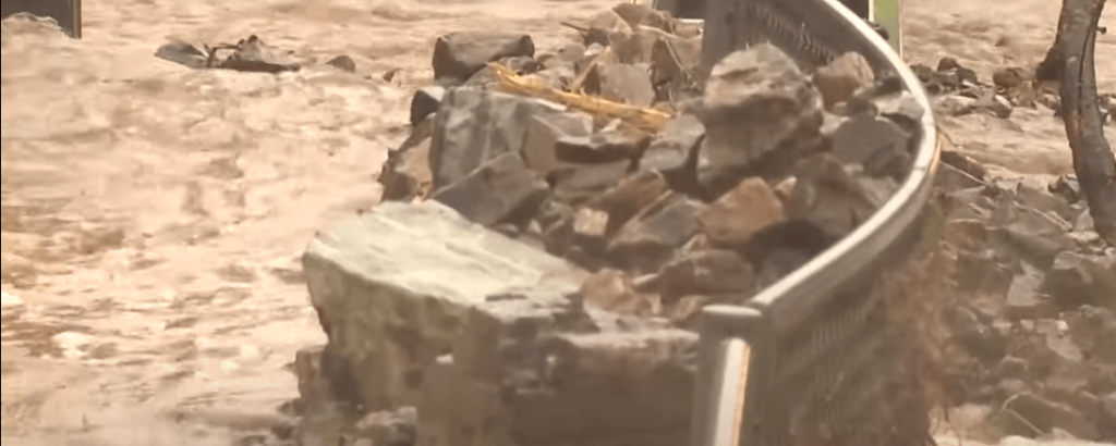 태풍피해재난현장 - 둑 무너짐