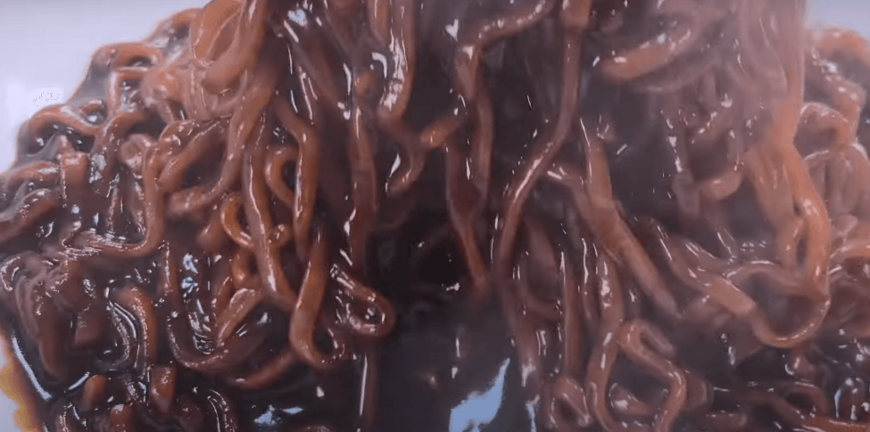 이춘삼 짜장라면