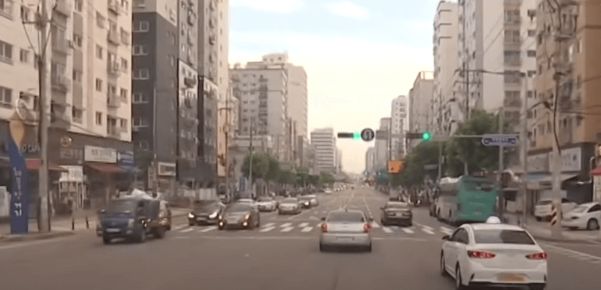 대중교통, 자가용 운행중 - 도로 모습