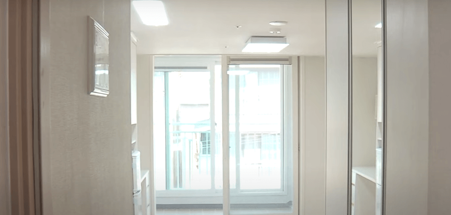 2024년 청년월세한시특별지원 - 주택 거실